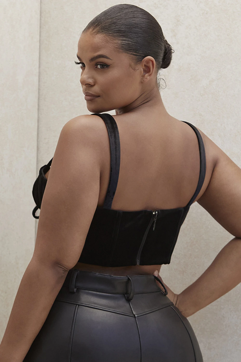 Black Velvet Cupped Corset Top – Bild 12